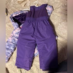 Used toddler Snow suit. 2t